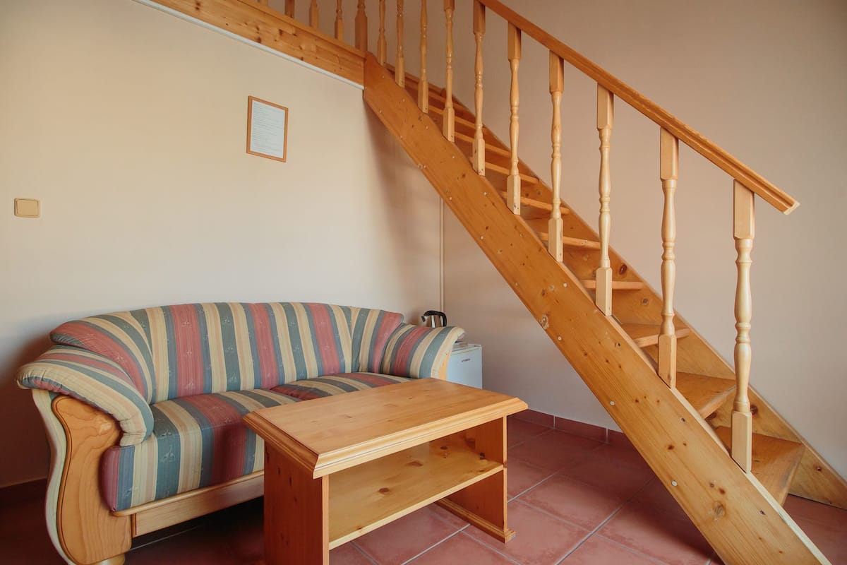 Rollaway beds, free WiFi