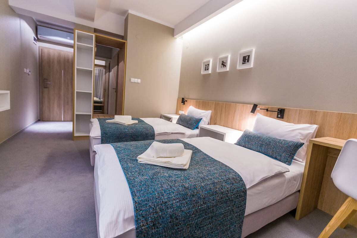 standard double room | desk, blackout curtains, soundproofing, iron/ironing board