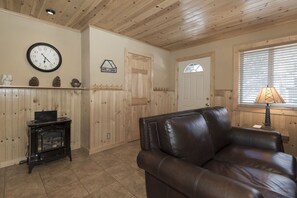 Flat-screen TV, fireplace