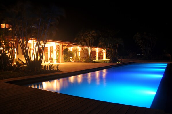 Piscina a l'aire lliure