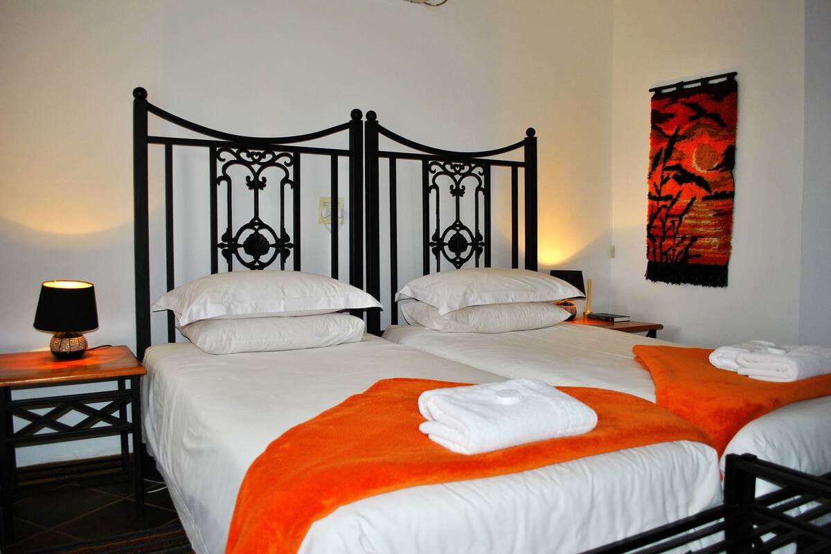 2 bedrooms, in-room safe, individually decorated, individually furnished