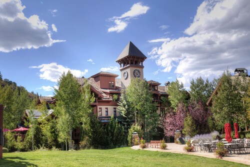 Exclusive Arrowhead Village Condo, Steps from the Lift, garage, ski locker!!