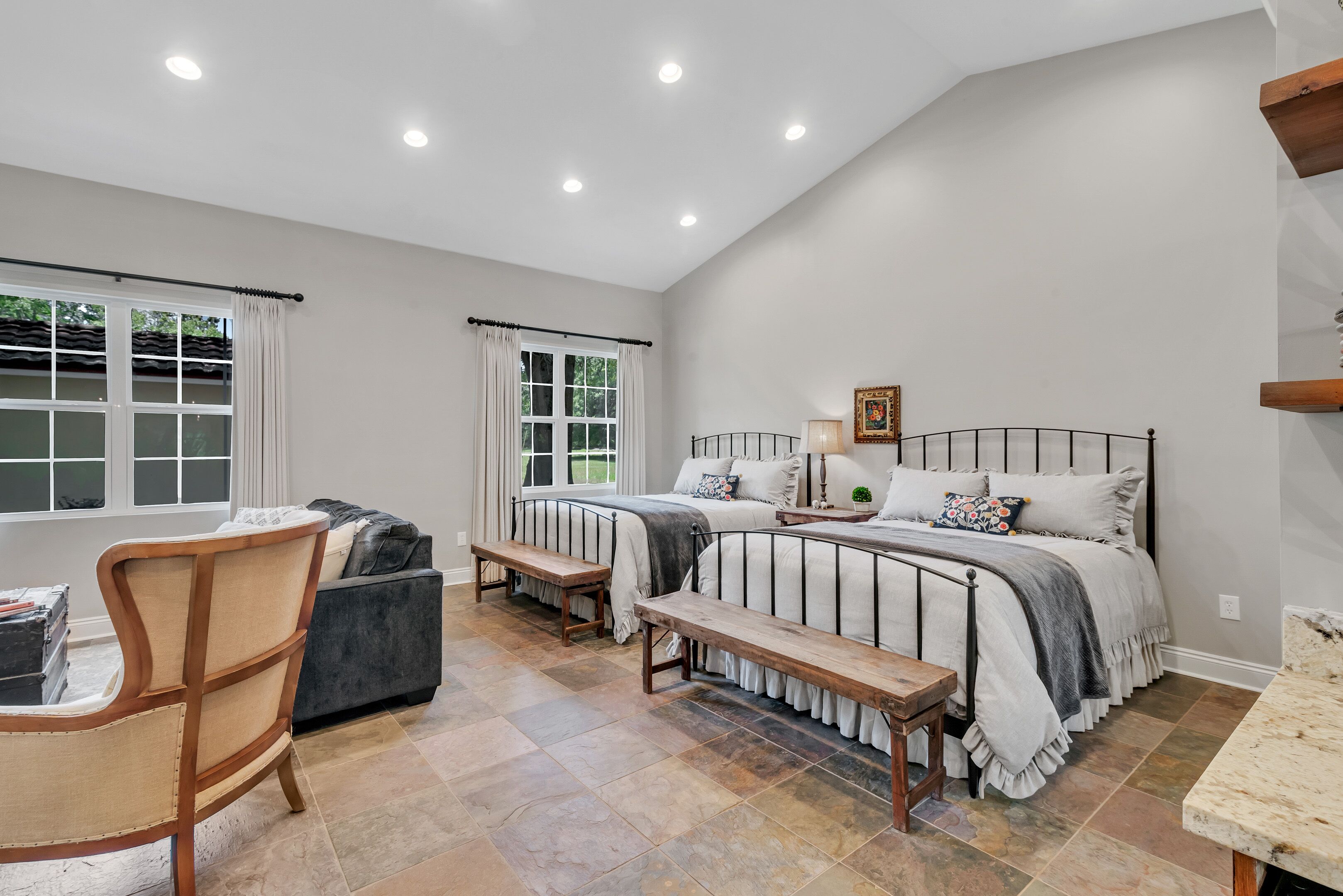 1 bedroom, iron/ironing board, travel crib, WiFi