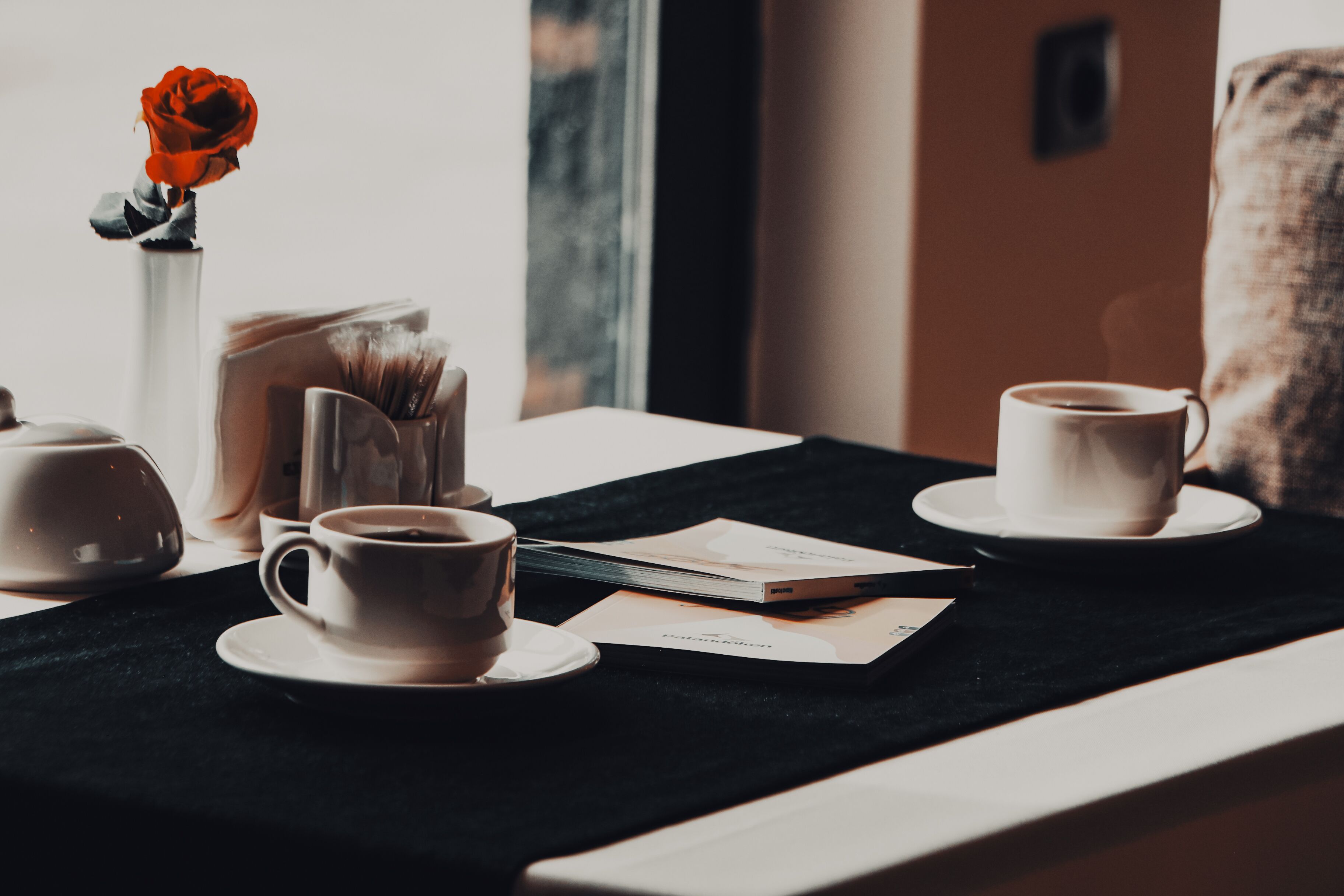 breakfast, lunch and dinner served