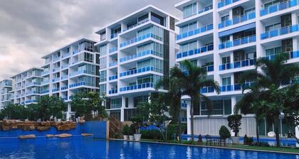 Family-Friendly 3BR Suite Free Water Park Walk to Beach & Cicada Night Market