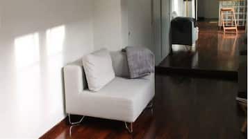 Studio | Living area