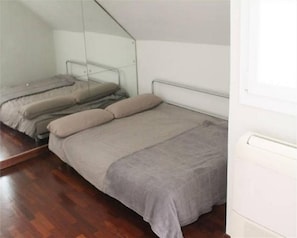 Studio | Free WiFi, bed sheets