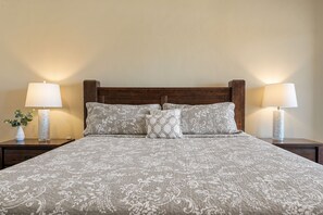 3 bedrooms, desk, iron/ironing board, travel cot