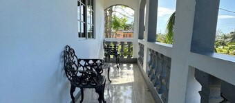 VIVIENNE'S RM # A4 privat soverom privat bad King size seng privat balkong