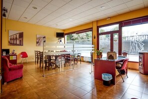 Lobby - Albergue Vía Láctea - Hostel (Arzua)