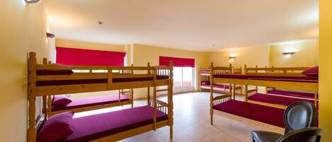 Een kluis op de kamer, geluiddichte muren, gratis wifi, beddengoed