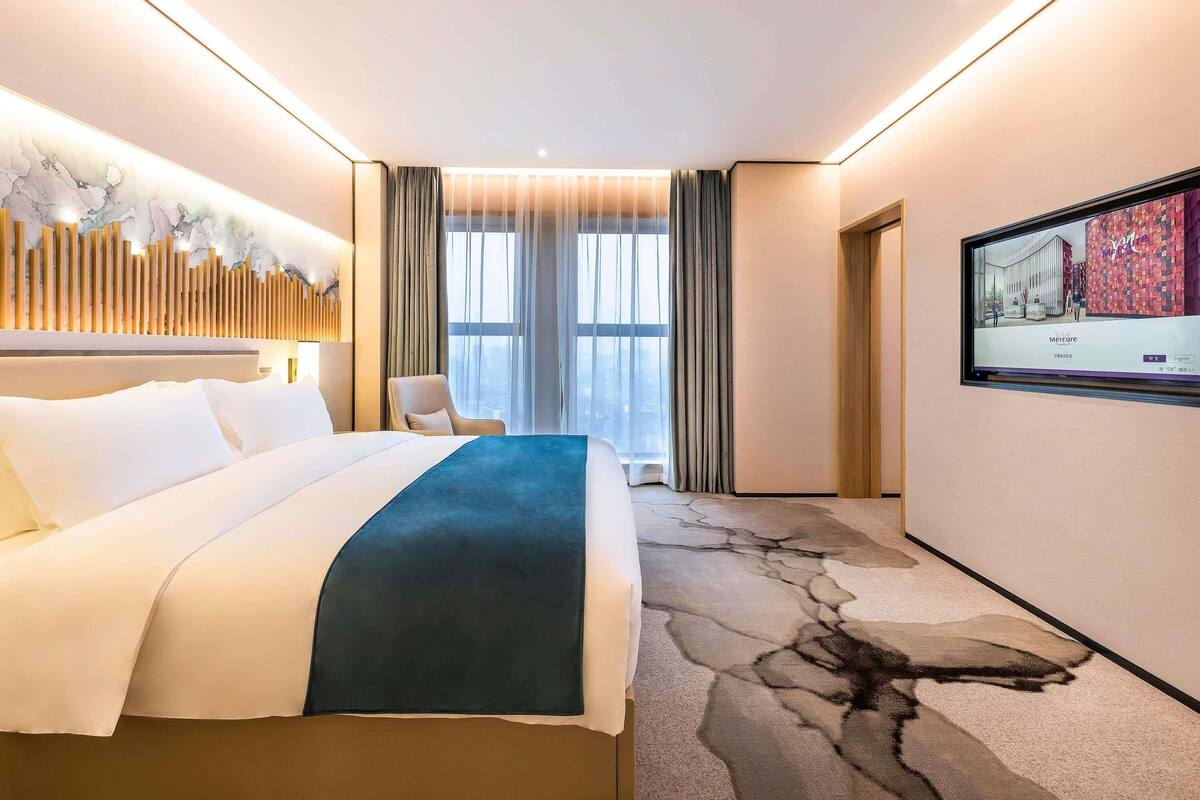 Minibar, in-room safe, desk, blackout curtains