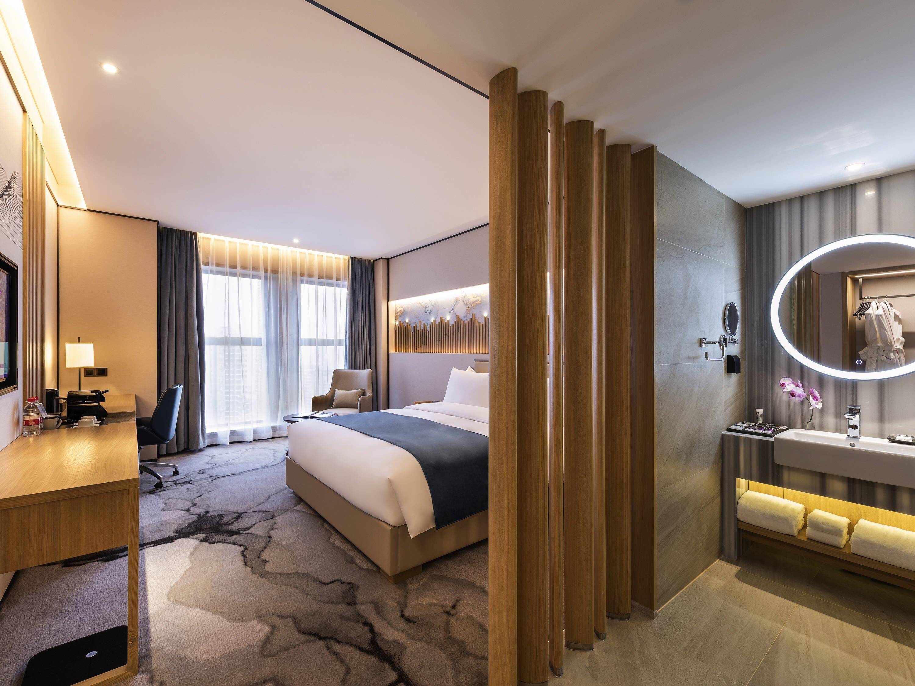 Superior Room, 1 King Bed | Minibar, in-room safe, desk, blackout drapes