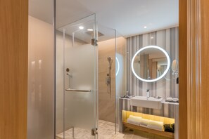 Camera Superior, 2 letti singoli | Bagno | Doccia idromassaggio, asciugacapelli, pantofole, asciugamani