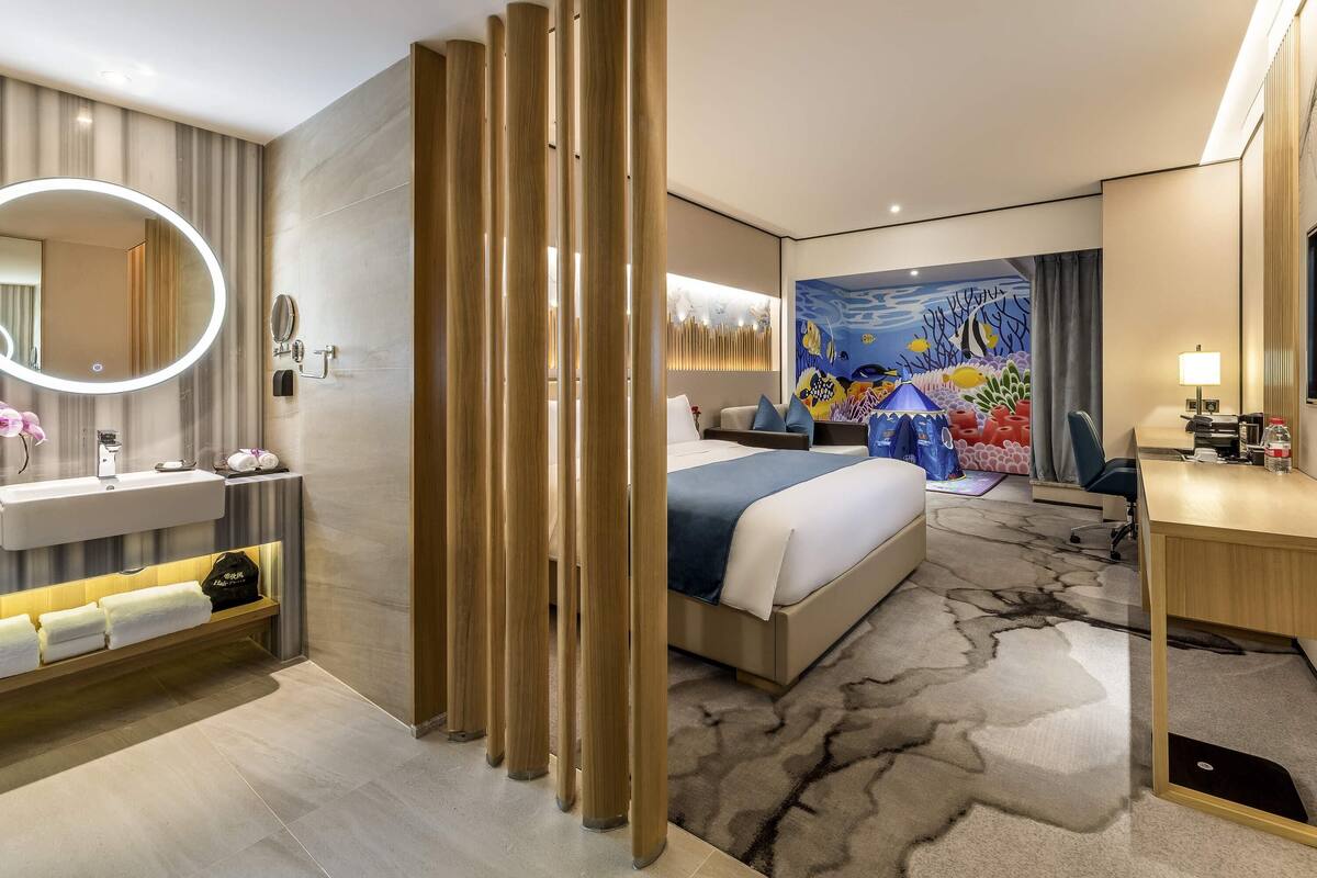 Minibar, in-room safe, desk, blackout curtains