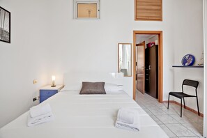 Apartment, 1 Bedroom | 1 bedroom, free WiFi, bed sheets - Cenisio 54 (Milan)