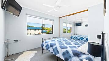 2 bedrooms, iron/ironing board, free WiFi