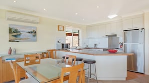 Frigorifero, microonde, forno