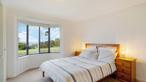 5 bedrooms, iron/ironing board, free WiFi