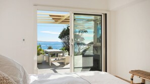 4 bedrooms, iron/ironing board