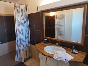 패밀리 아파트 (La Magnanerie) | 욕실 | 친환경 세면용품, 헤어드라이어