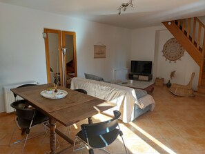 Appartement familial (La Magnanerie) | Bar-salon