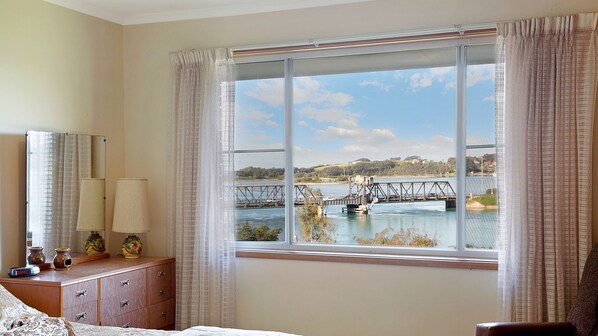 3 bedrooms, iron/ironing board