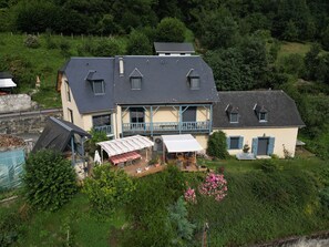 Fachada da propriedade