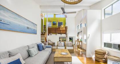 CAPTIVATING CENTENARY BEACH HOUSE IN BLAIRGOWRIE