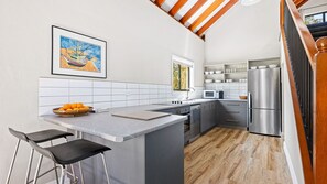 Fridge, oven, dishwasher, toaster