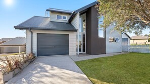 Exterior - Dollini Views  - Unit 2 - 14 Jocelyn St, Dalmeny (DALMENY)
