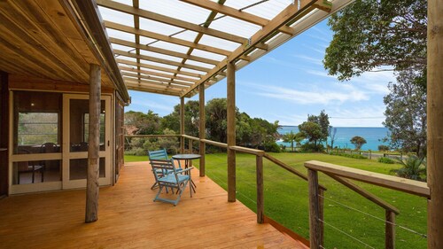 98 Ocean Parade - Rustic Log Cabin