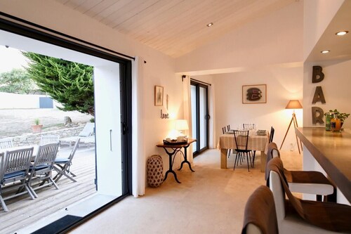 300m de la plage, maison d'architecte avec terrasse et grand jardin privés