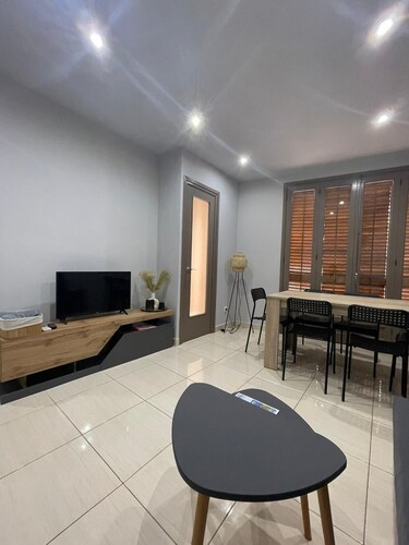 Charming 3-Bedroom Apartment in Central Camarasa