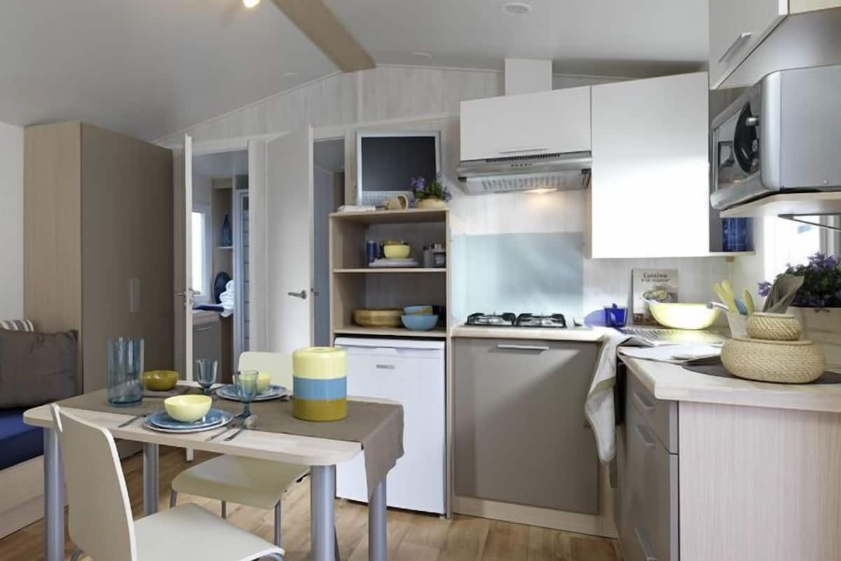Mobile Home (Marin Confort) | Living area | Flat-screen TV