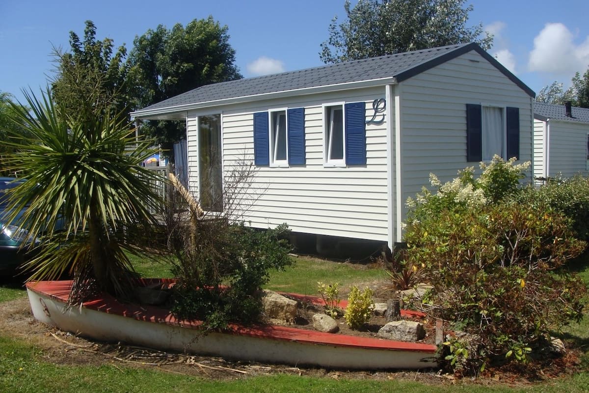 Mobile Home (Flot Eco) | Cribs (surcharge), individually decorated, individually furnished