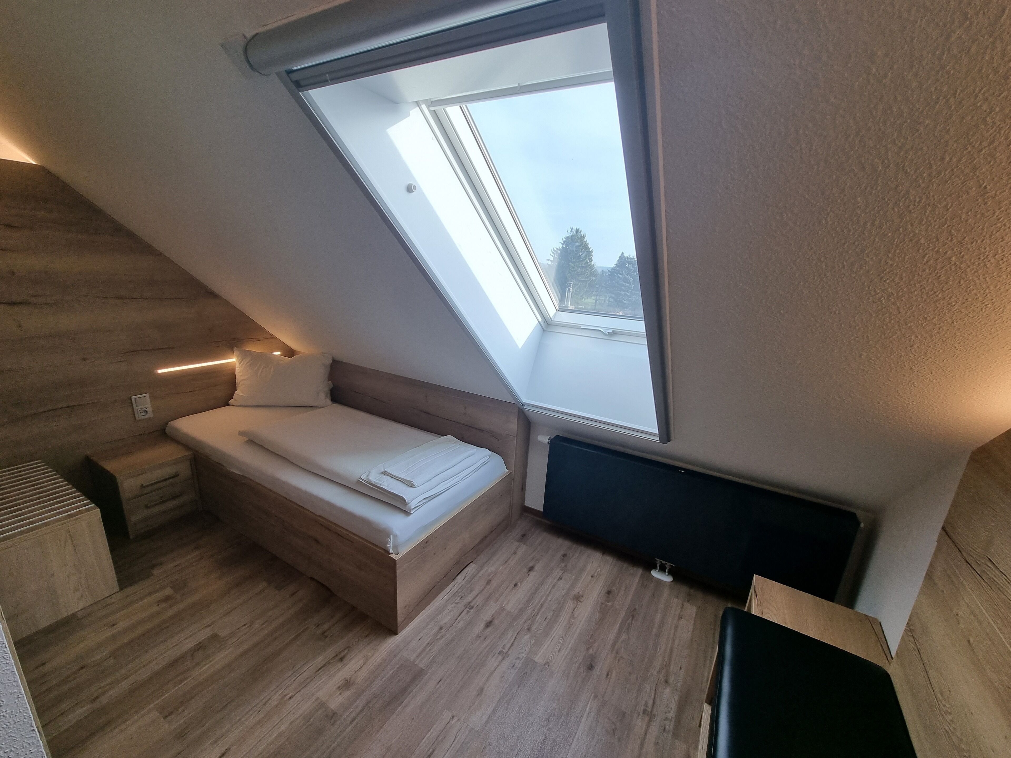 基本單人房 | 免費無線上網、床單