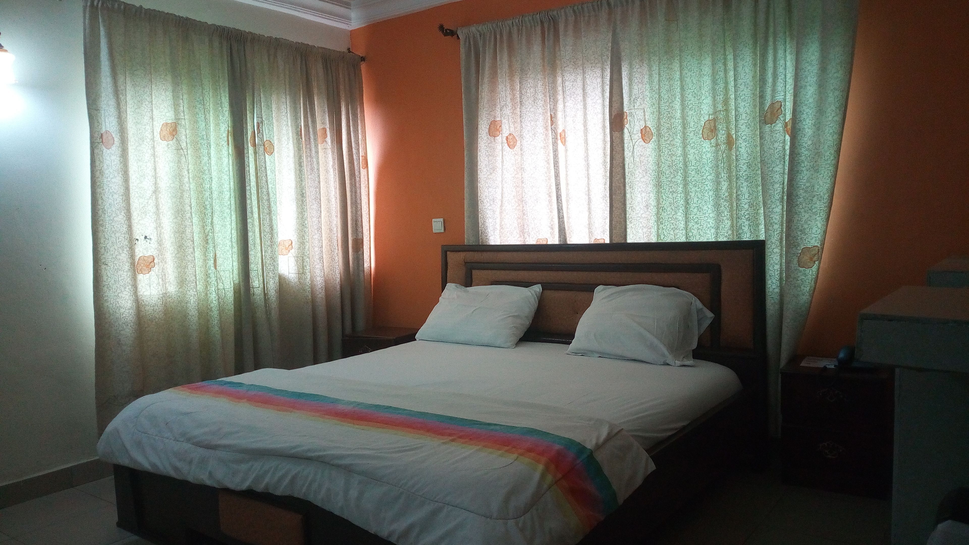 Desk, bed sheets