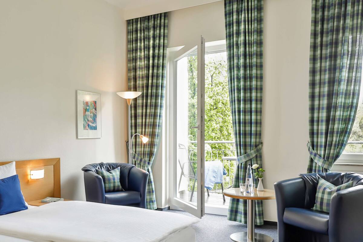 superior double room, balcony | 1 bedroom, hypo-allergenic bedding, desk, laptop workspace