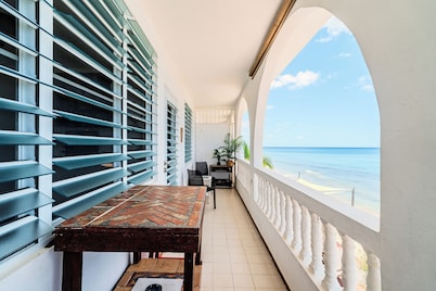 Coconut Palms Inn On The Beach