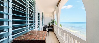 Coconut Palms Inn On The Beach