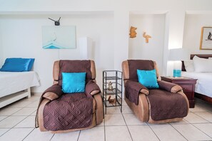 Studio, 1 queensize-seng, ikke-røyk | Individuelt dekorert, individuelt innredet og strykejern/-brett