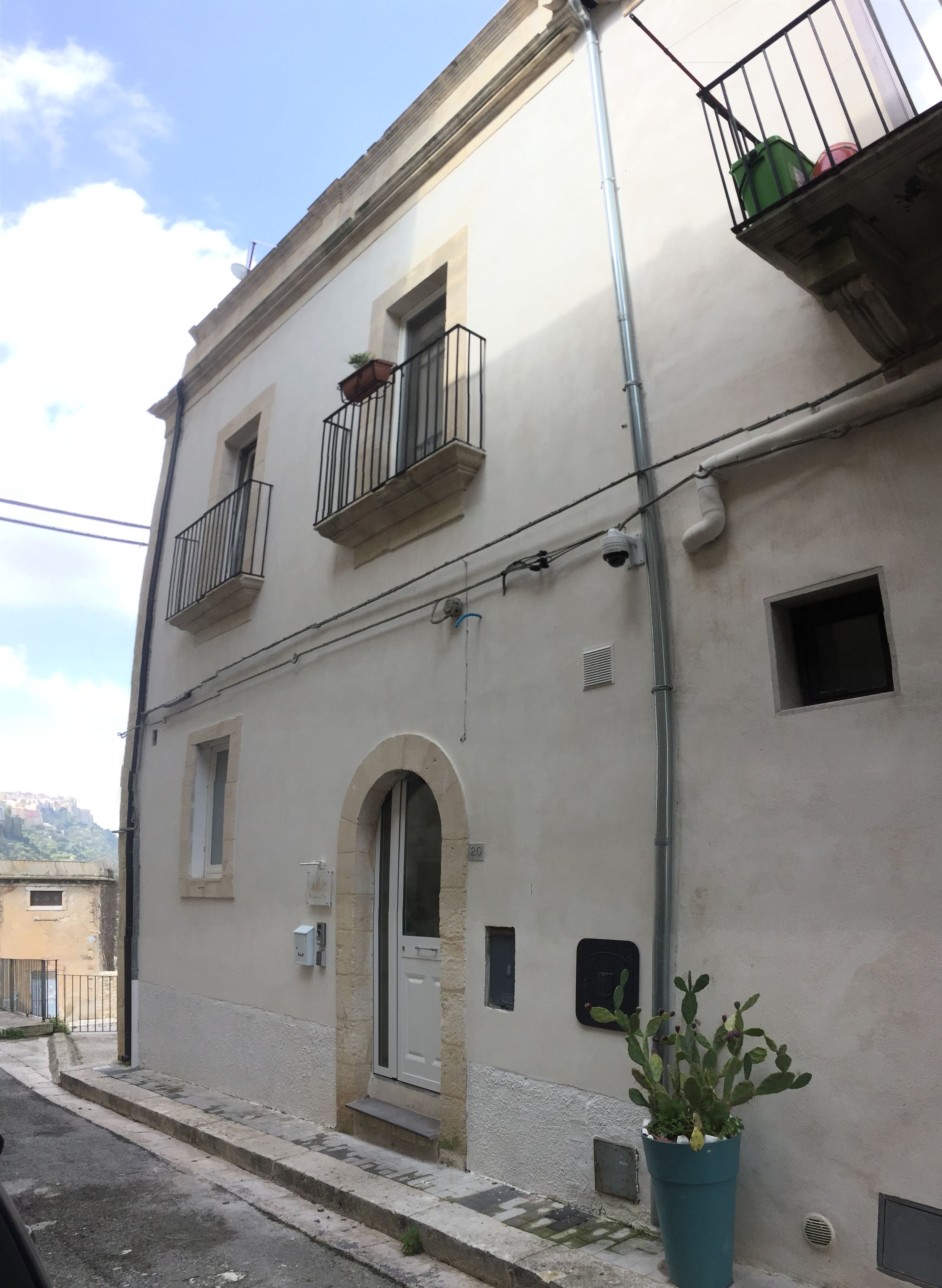 Entrée de l’hébergement