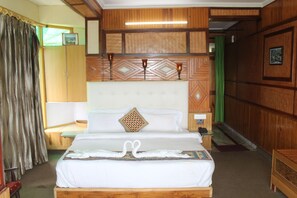 Cortinas blackout, camas plegables/adicionales y ropa de cama 