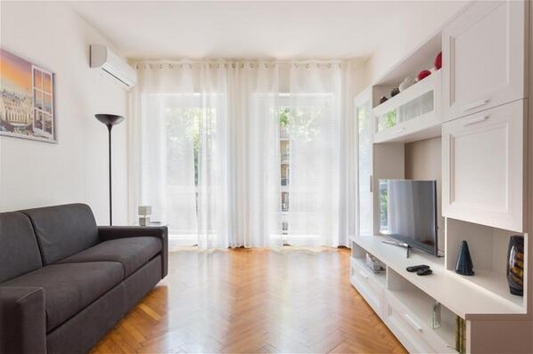 Apartment, 1 Schlafzimmer | Wohnbereich | Flachbildfernseher