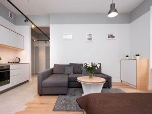 Traditionell studiosvit - 1 dubbelsäng med bäddsoffa - icke-rökare | Strykjärn/strykbräda, gratis wi-fi och sängkläder