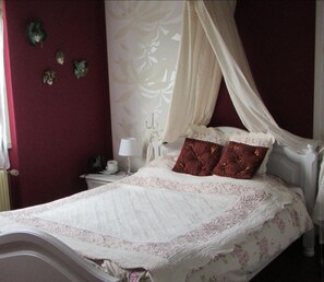 Individually decorated, individually furnished, blackout drapes - La Grange 41 (Vouzon)