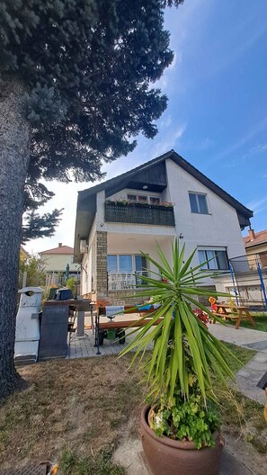 Terrace/patio - Holiday apartment with air conditioning and beautiful panorama (Fonyód)