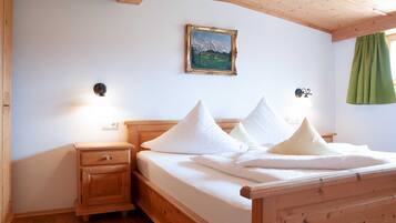 2 chambres, coffres-forts dans les chambres, lit parapluie, Wi-Fi