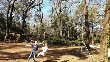 Ropes course (team building)